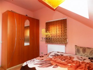 Apartament cu 3 camere de vanzare, confort 1, zona Vasile Aaron,  Sibiu