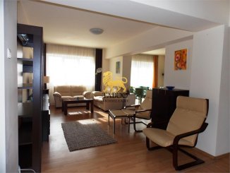inchiriere apartament cu 3 camere, decomandat, orasul Sibiu