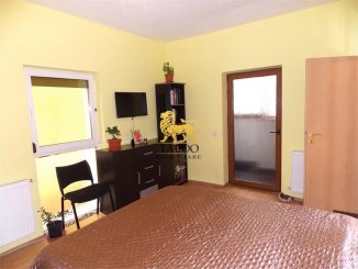vanzare apartament cu 3 camere, semidecomandat, in zona Strand, orasul Sibiu