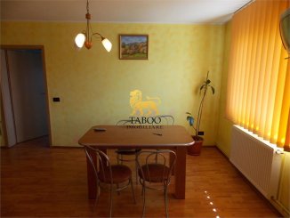 vanzare apartament cu 3 camere, decomandat, in zona Valea Aurie, orasul Sibiu