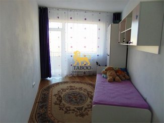 vanzare apartament decomandat, zona Selimbar, orasul Sibiu, suprafata utila 70 mp