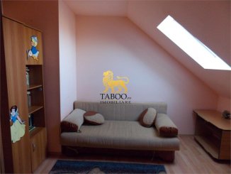 Apartament cu 3 camere de vanzare, confort 2, zona Valea Aurie,  Sibiu