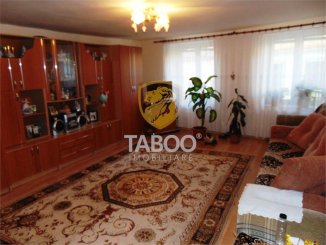 agentie imobiliara vand apartament semidecomandat, in zona Orasul de Jos, orasul Sibiu