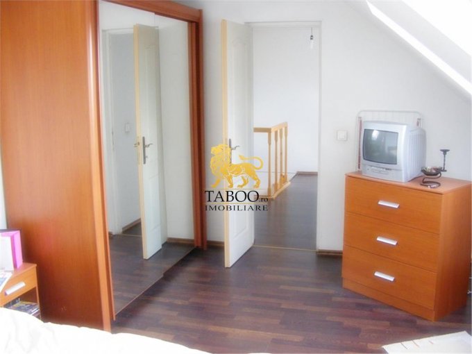 Apartament cu 4 camere de vanzare, confort 1, zona Mihai Viteazu,  Sibiu