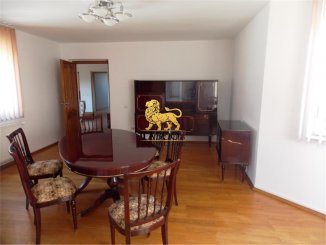 inchiriere apartament cu 4 camere, decomandat, in zona Strand, orasul Sibiu