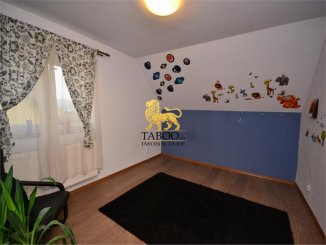 Apartament cu 4 camere de vanzare, confort 1, Selimbar Sibiu