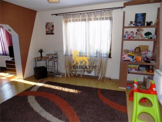 Apartament cu 4 camere de vanzare, confort 1, zona Parcul Sub Arini,  Sibiu