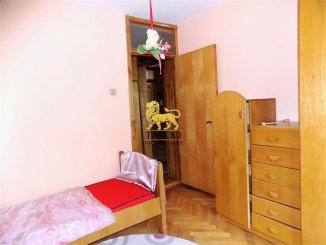 agentie imobiliara inchiriez apartament decomandat, in zona Vasile Aaron, orasul Sibiu
