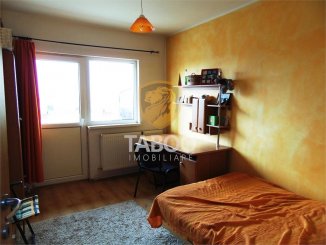 vanzare apartament decomandat, zona Vasile Aaron, orasul Sibiu, suprafata utila 82 mp