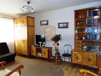 Apartament cu 4 camere de vanzare, confort 1, zona Vasile Aaron,  Sibiu