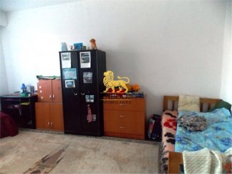 vanzare apartament decomandat, comuna Selimbar, suprafata utila 150 mp