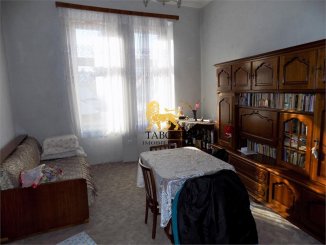 vanzare apartament cu 5 camere, semidecomandat, orasul Sibiu