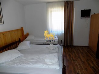 vanzare apartament cu 7 camere, decomandat, in zona Orasul de Jos, orasul Sibiu