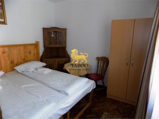  Sibiu, zona Orasul de Jos, apartament cu 7 camere de vanzare