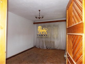 inchiriere casa de la agentie imobiliara, cu 10 camere, in zona Calea Dumbravii, orasul Sibiu