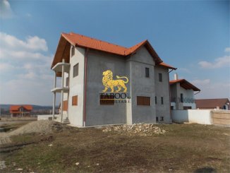 Casa de vanzare cu 10 camere, Sura Mica Sibiu
