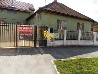  Sibiu, zona Piata Cluj, casa cu 3 camere de vanzare de la agentie imobiliara
