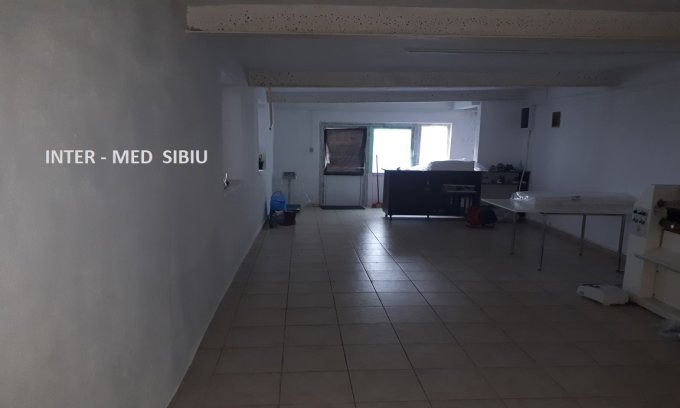agentie imobiliara vand Casa cu 3 camere, zona Stefan cel Mare, orasul Sibiu