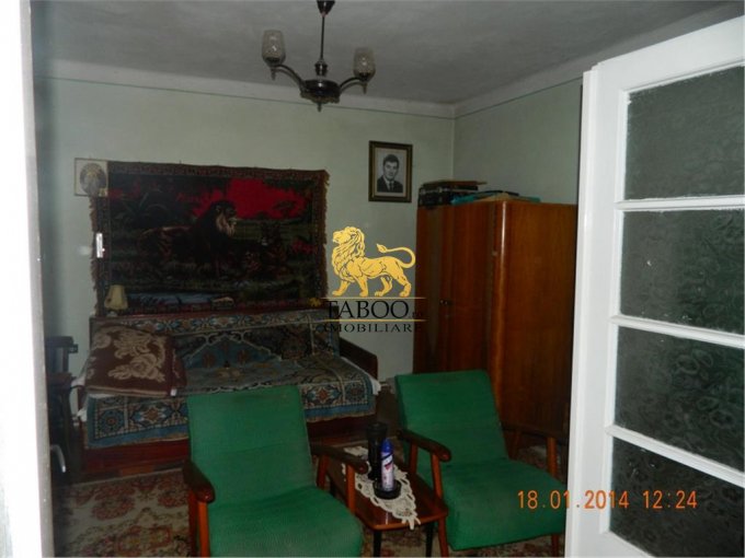 vanzare casa de la agentie imobiliara, cu 4 camere, in zona Gusterita, orasul Sibiu