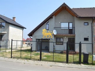 Casa de inchiriat cu 4 camere, Sura Mica Sibiu