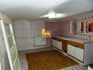 inchiriere casa cu 4 camere, zona Vasile Aaron, orasul Sibiu, suprafata utila 110 mp