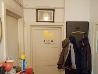 agentie imobiliara vand Casa cu 4 camere, zona Calea Poplacii, orasul Sibiu