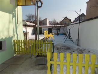 Casa de vanzare cu 4 camere, in zona Piata Cluj, Sibiu