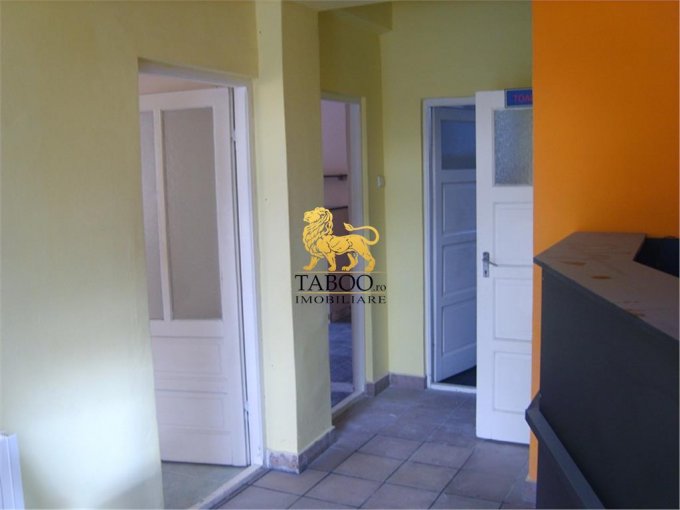 agentie imobiliara inchiriez Casa cu 5 camere, zona Parcul Sub Arini, orasul Sibiu