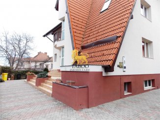 vanzare casa de la agentie imobiliara, cu 5 camere, in zona Parcul Sub Arini, orasul Sibiu