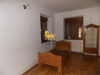 agentie imobiliara vand Casa cu 5 camere, zona Parcul Sub Arini, orasul Sibiu