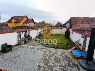 vanzare casa cu 5 camere, zona Piata Cluj, orasul Sibiu, suprafata utila 150 mp