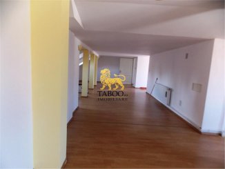 Casa de vanzare cu 6 camere, Sibiu
