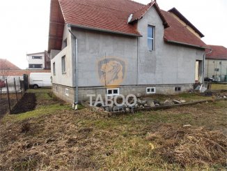agentie imobiliara vand Casa cu 6 camere, zona Tiglari, orasul Sibiu