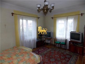 vanzare casa de la agentie imobiliara, cu 7 camere, in zona Stefan cel Mare, orasul Sibiu