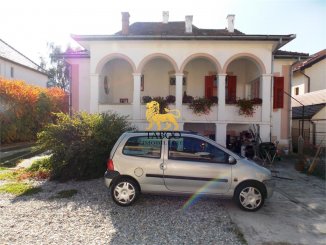 vanzare casa de la agentie imobiliara, cu 8 camere, in zona Parcul Sub Arini, orasul Sibiu
