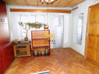 Casa de vanzare cu 8 camere, in zona Piata Cluj, Sibiu