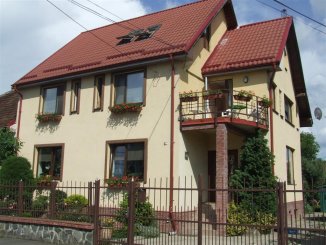vanzare Mini hotel de la agentie imobiliara cu 3 etaje, 8 camere, in zona Centru, orasul Sibiu