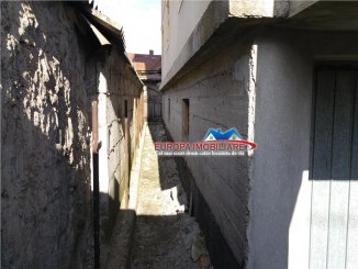 vanzare vila cu 2 etaje, 12 camere, orasul Tulcea, suprafata utila 460 mp