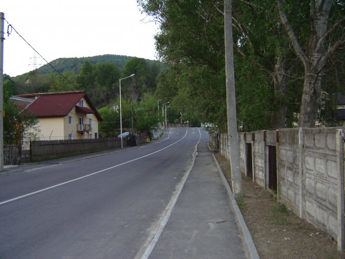 vanzare teren intravilan, zona Zavoi, orasul Ramnicu Valcea